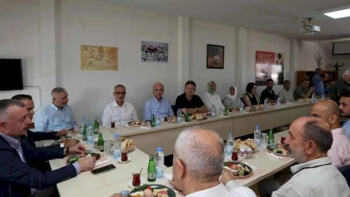 Gebze İMO'dan Başkan Büyükakın’a deprem övgüsü