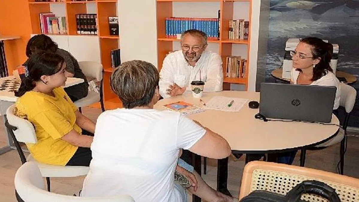 Torbalı Belediyesi öğrencilere rehber oluyor
