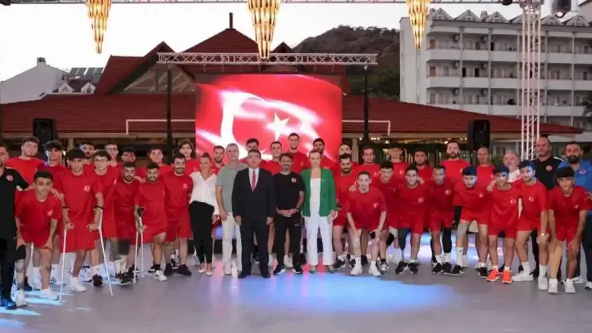 Ampute A Milli Takıma Marmaris’te Sevilay Öztürk sürprizi