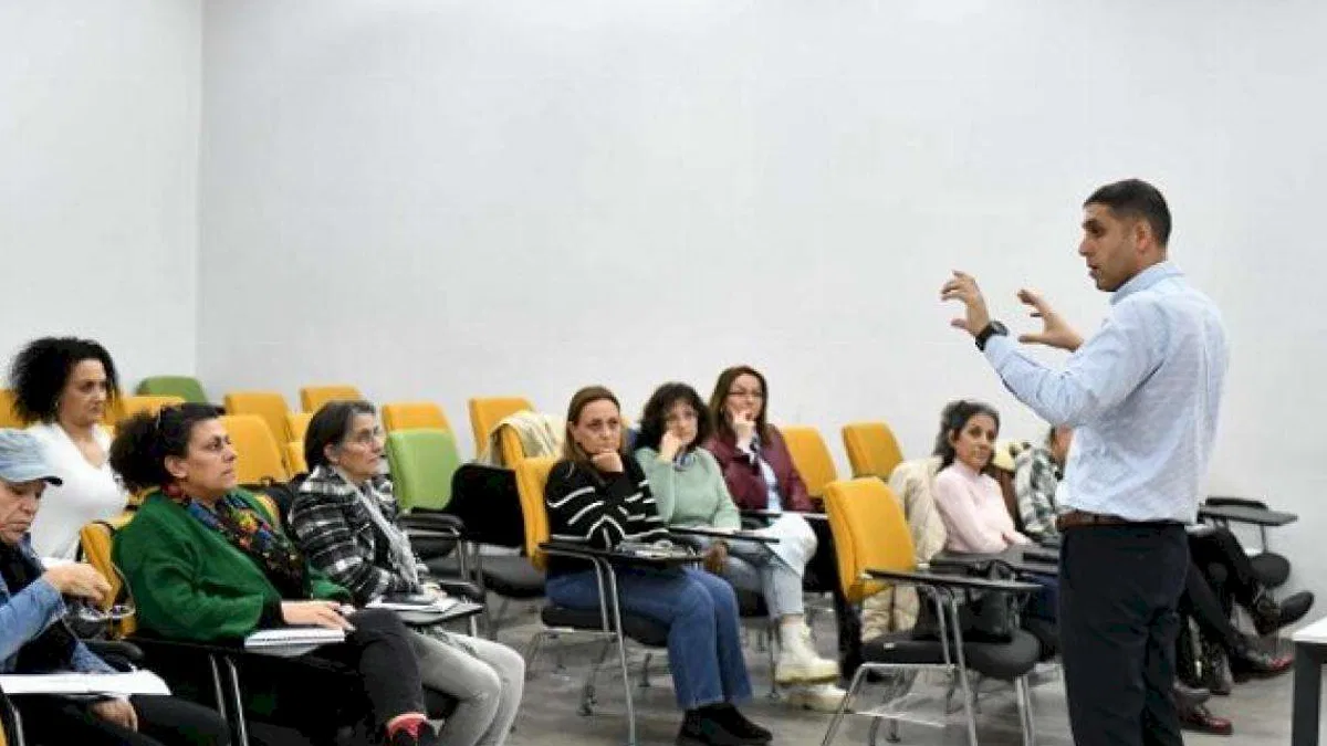 Fikirler kursiyerler için masaya yattı