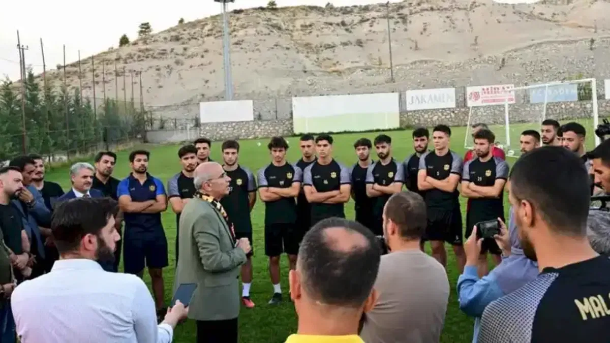 Başkan Er'den Malatyaspor'a tatlılı ziyaret