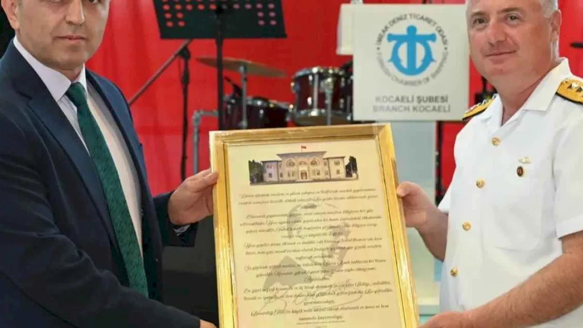 Kocaeli Büyükşehir’e anlamlı plaket
