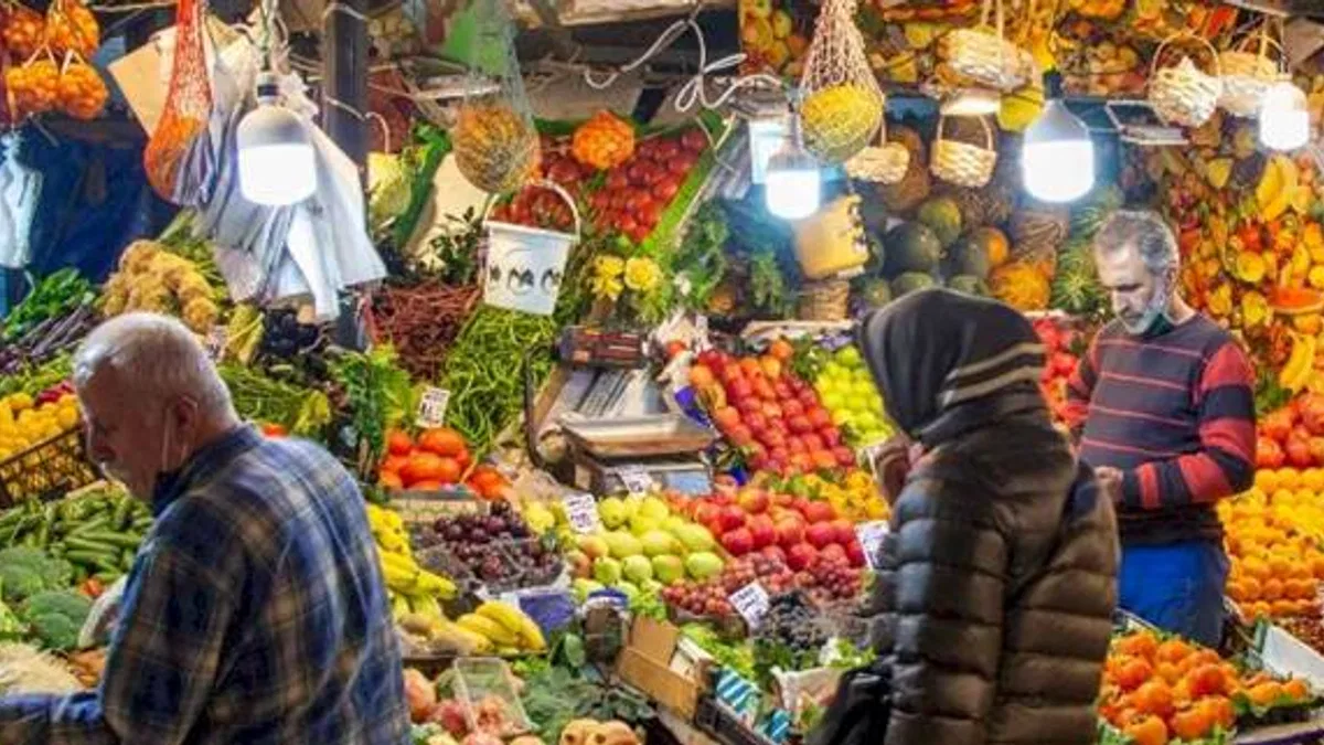 Bursa'da pazarlarda siyasilere mesaj