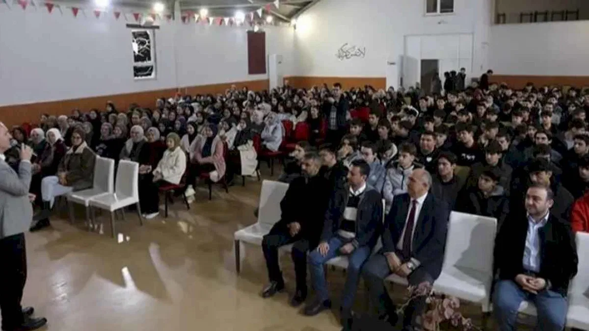Bursa İnegöl'de Başkan Taban'dan 'Genç Bakış'a devam