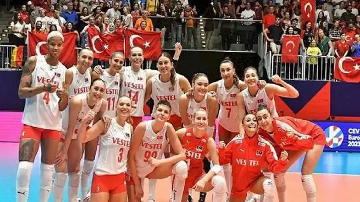 Türkiye 3-0 Polonya (MAÇ SONUCU-ÖZET) | Filenin Sultanları yarı finalde!