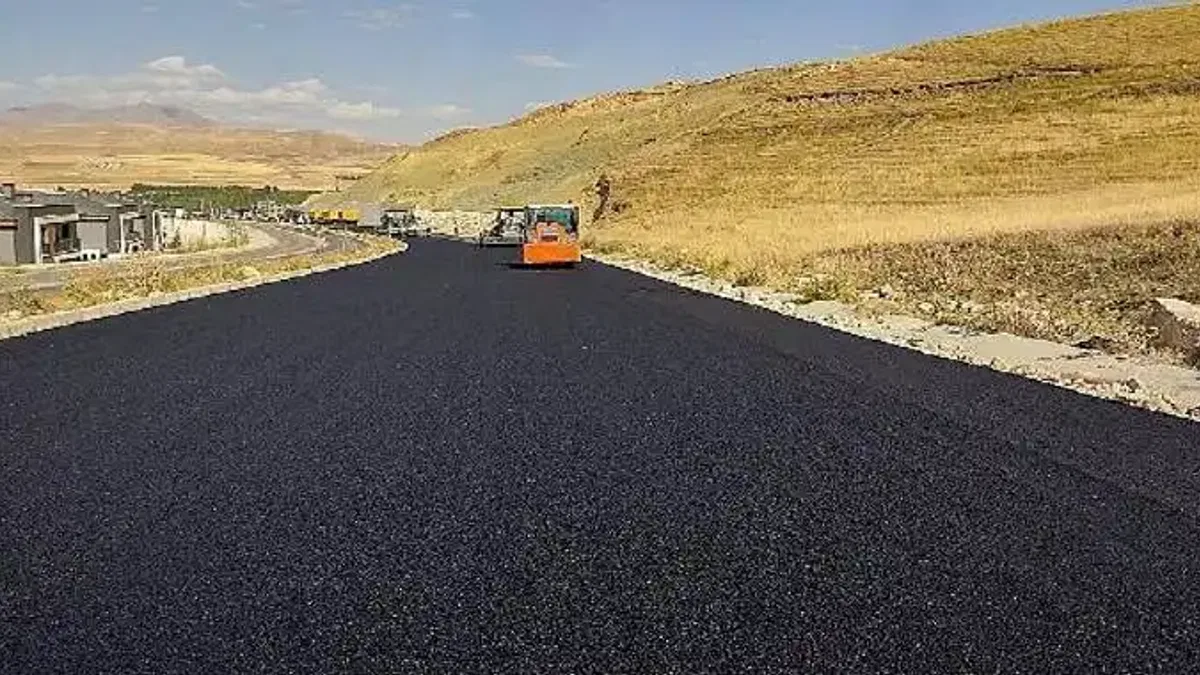 Edremit Toki yolu ulaşıma açıldı