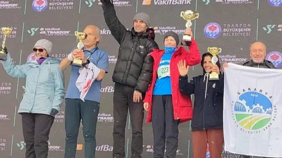 Sakaryalı sporcular Trabzon’dan dereceyle döndü