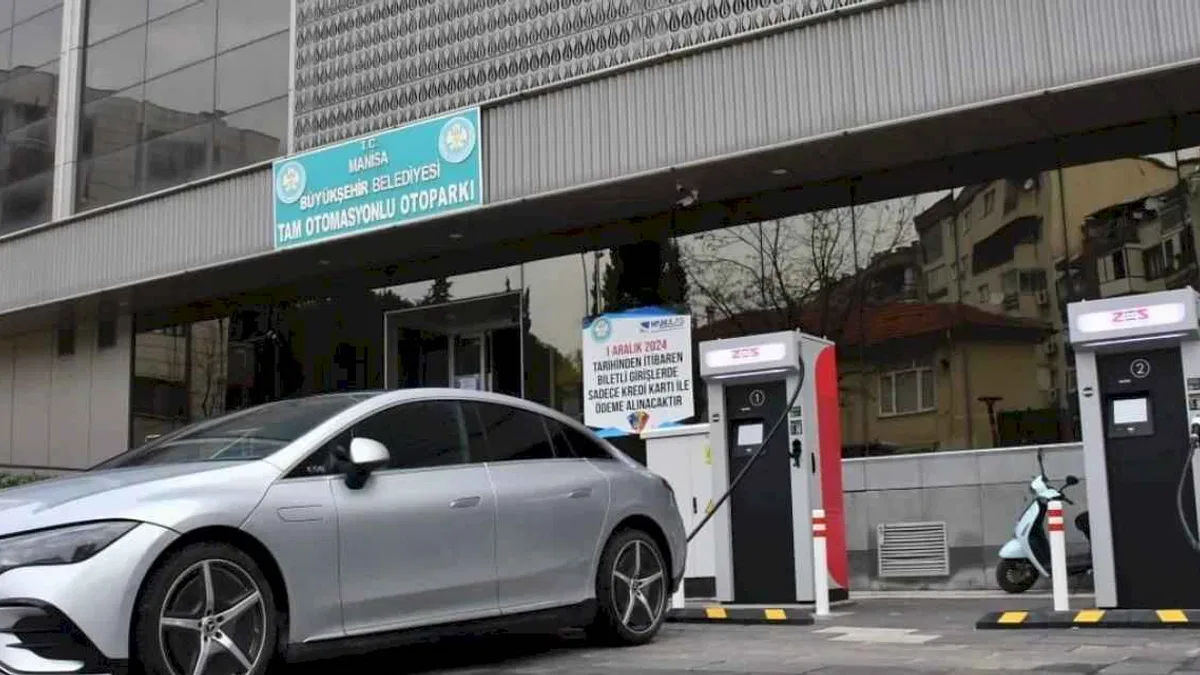 Manisa Büyükşehir'den elektrikli araç şarjına ilk istasyon