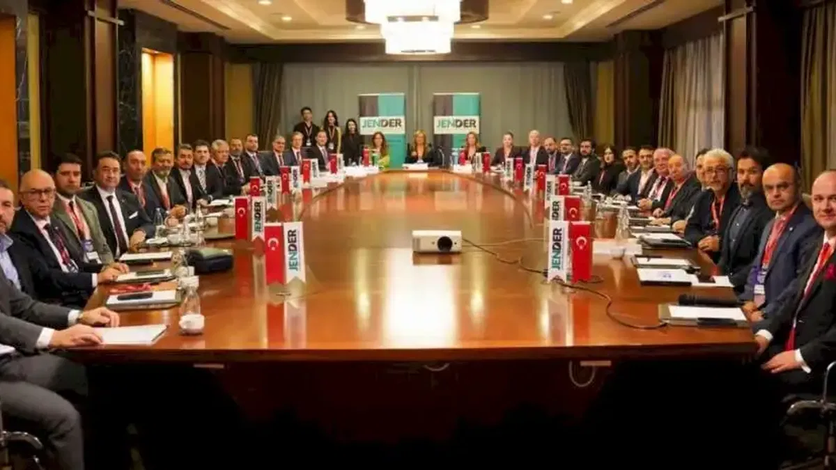JENDER'de Burak Başeğmezler güven tazeledi