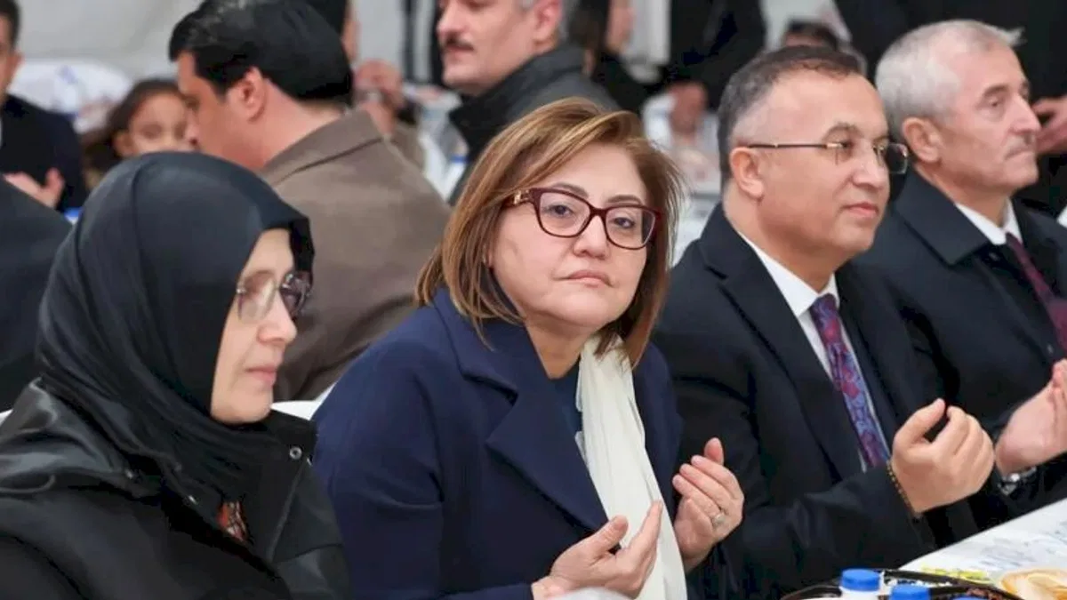 Gaziantep'ten Halep'te 10 bin kişilik iftar