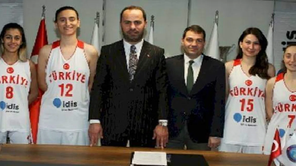 İdis İşitme Merkezleri, İşitme Engelliler Kadın Basketbol Milli Takımı'nın yanında