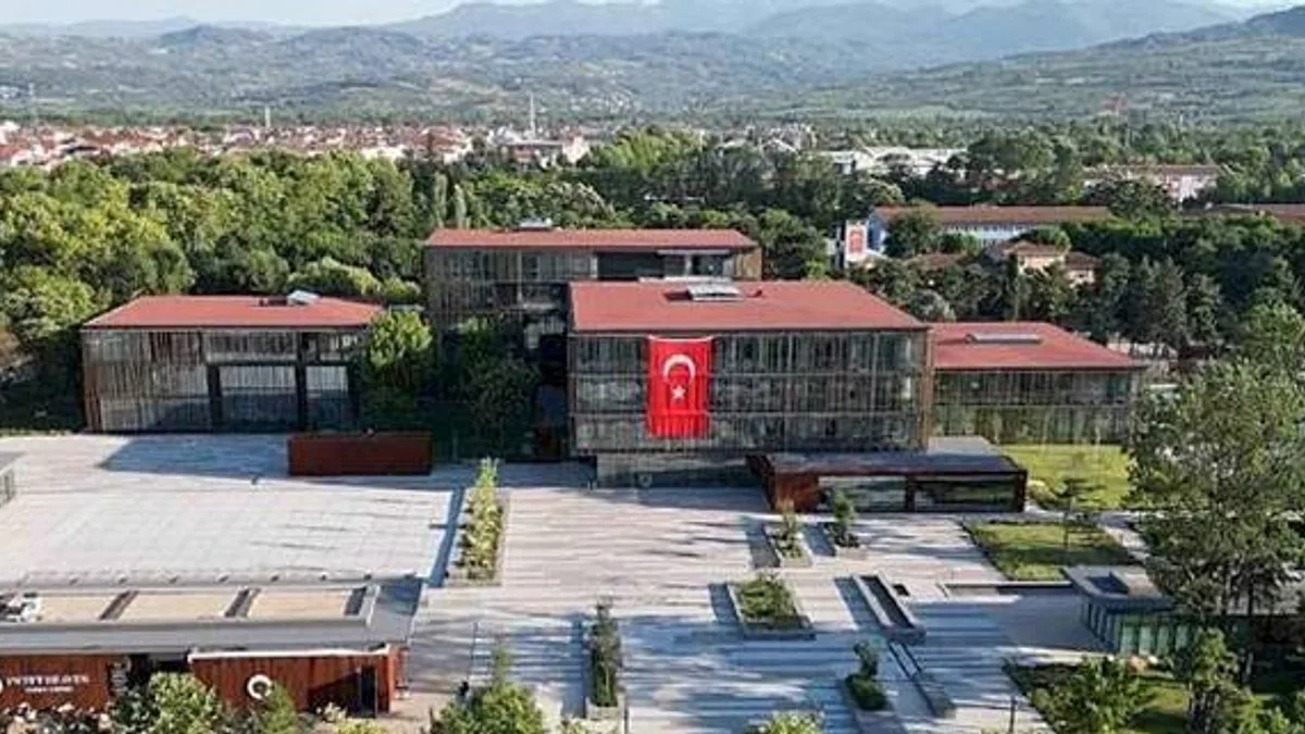 İnegöl Belediyesi'nde Görev Değişimi