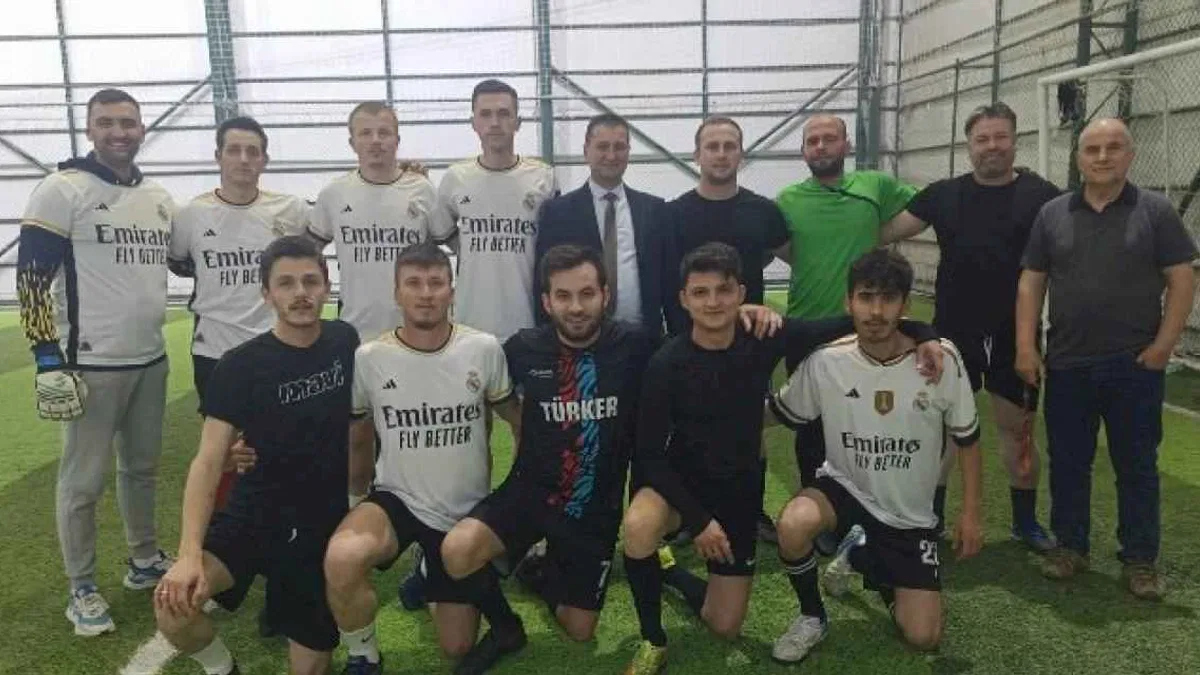 Yenimuhacır'da gençlik halı sahada buluştu
