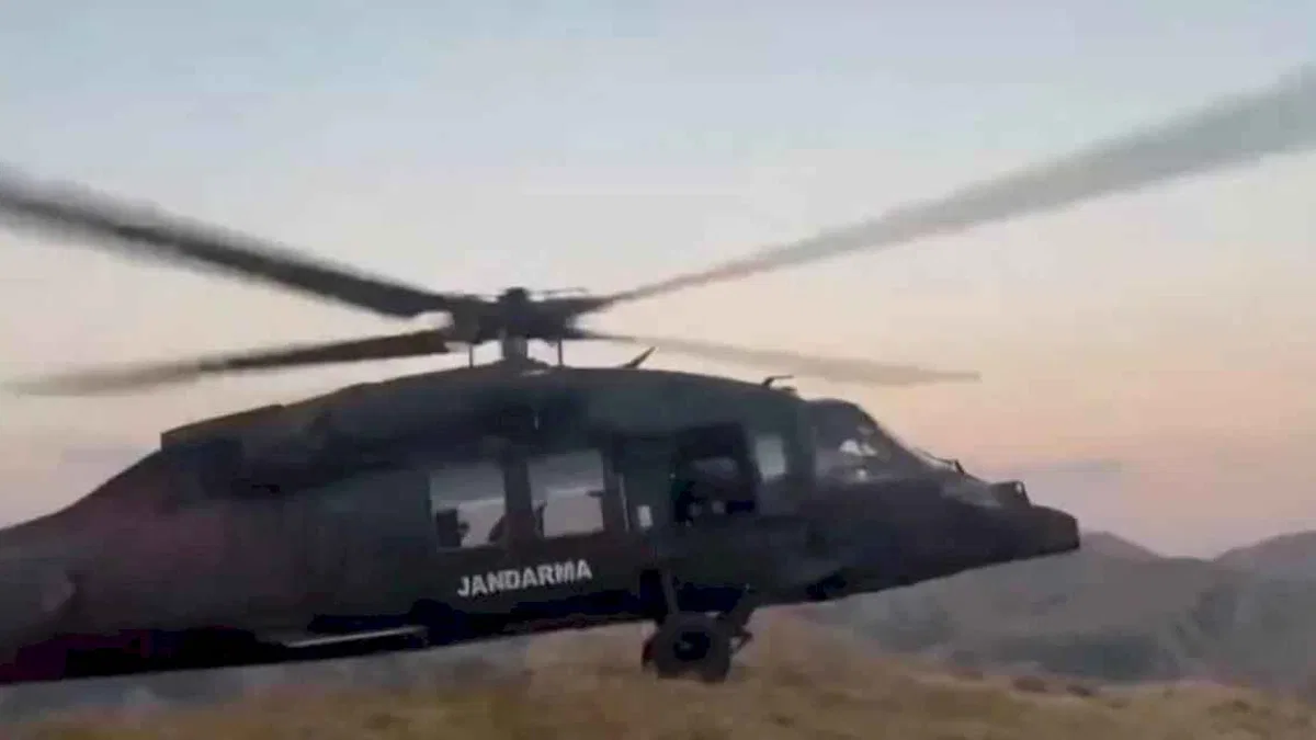 Bingöl'de kayalıklardan düşen kadını Jandarma kurtardı