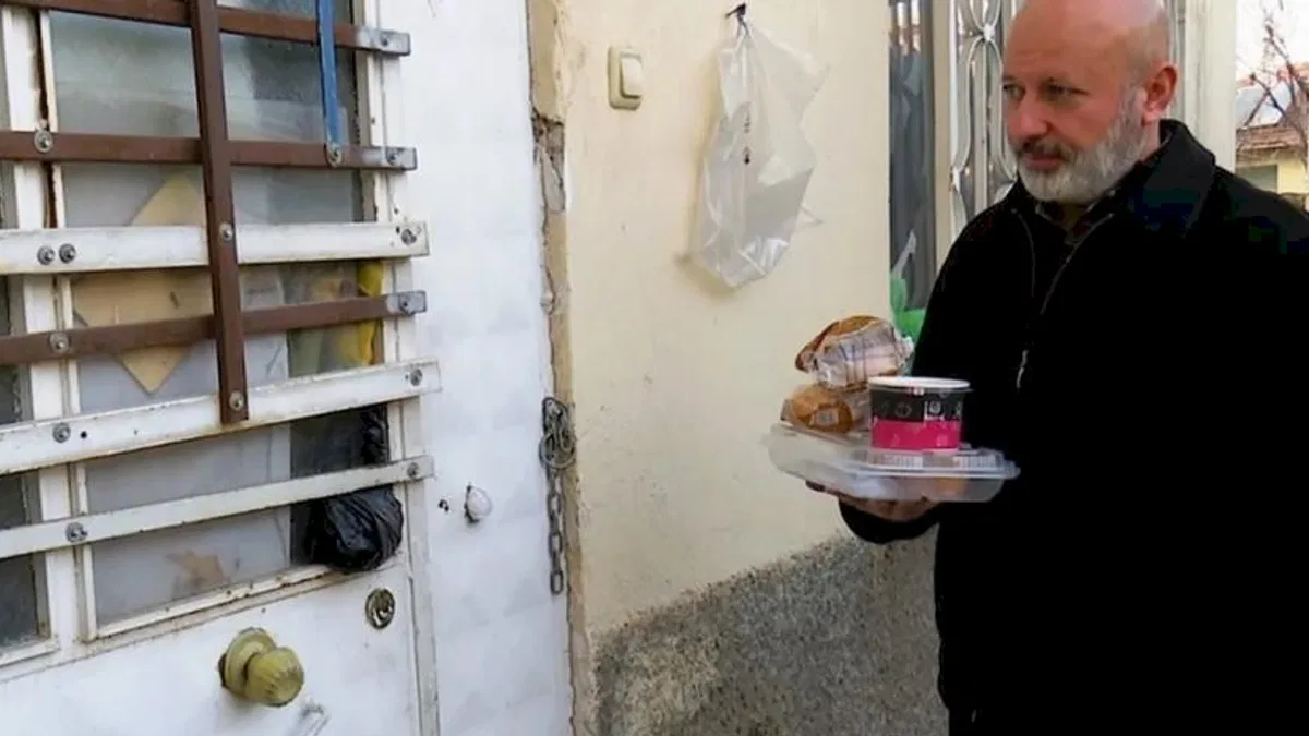 Kayseri Kocasinan'dan vatandaşlara sıcak yemek hizmeti