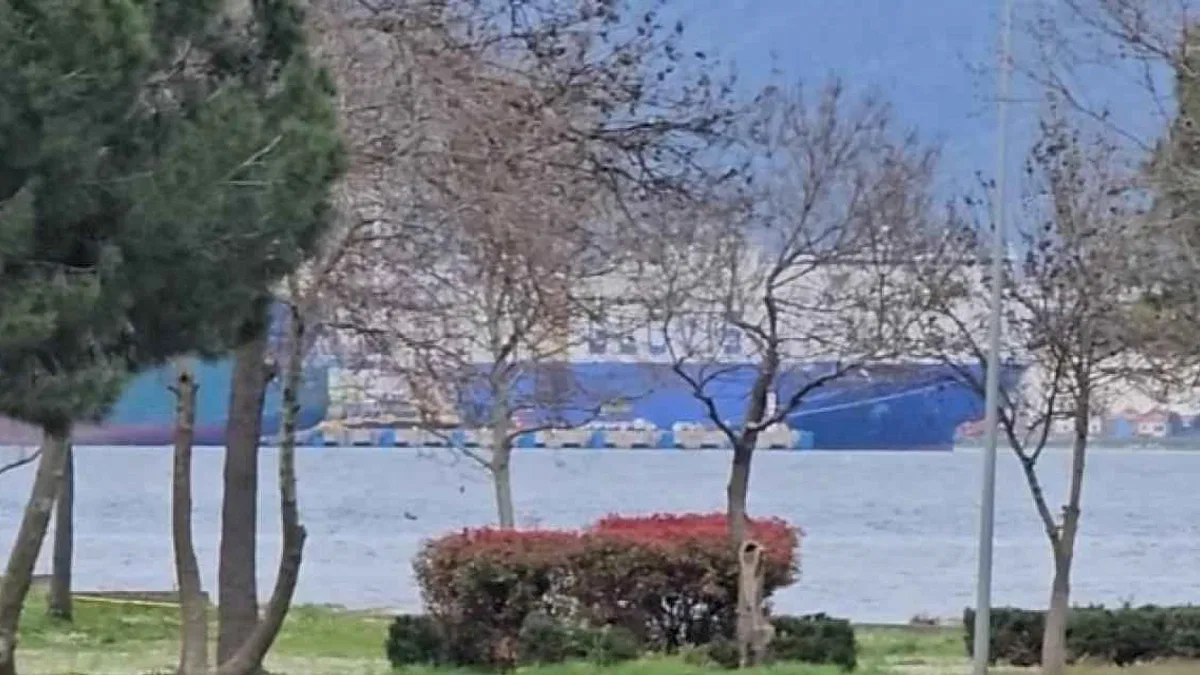 Gölcük’ün yeni sosyal alanında deniz göründü