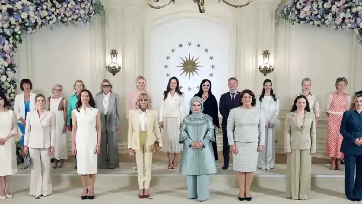 Emine Erdoğan’dan lider eşleriyle dijital güvenlik buluşması