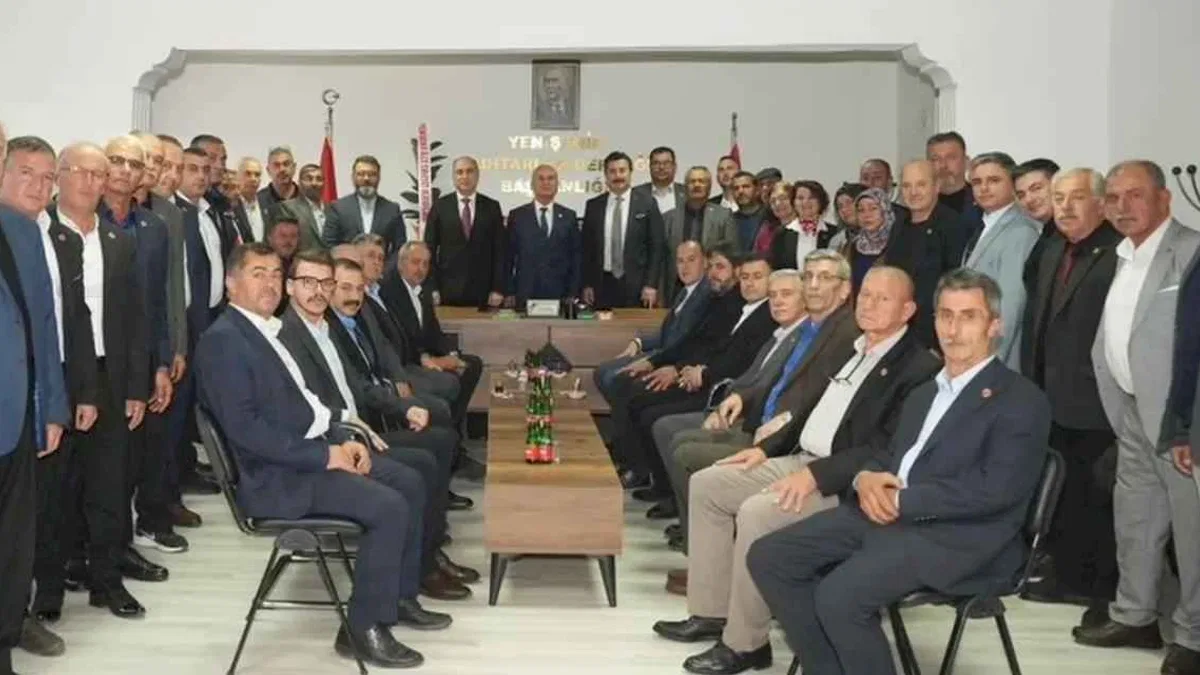Bursa Yenişehir'de Başkan Özel muhtarlarla buluştu