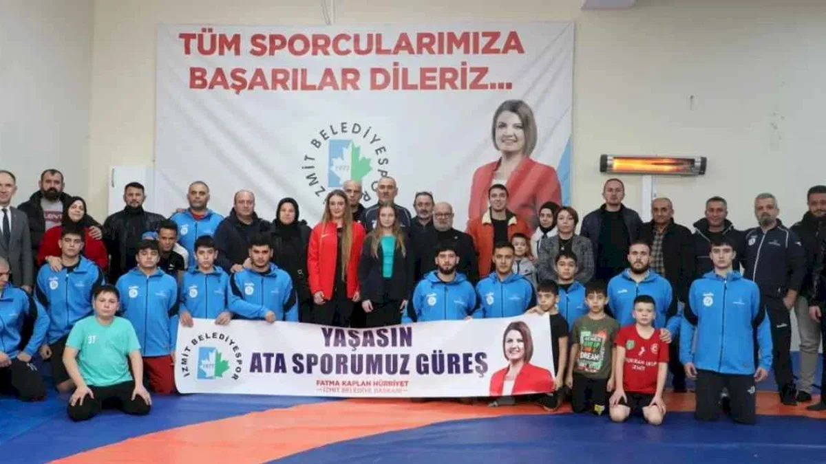 Kocaeli İzmit Belediyespor Güreş Okulu eğitimlerine başladı