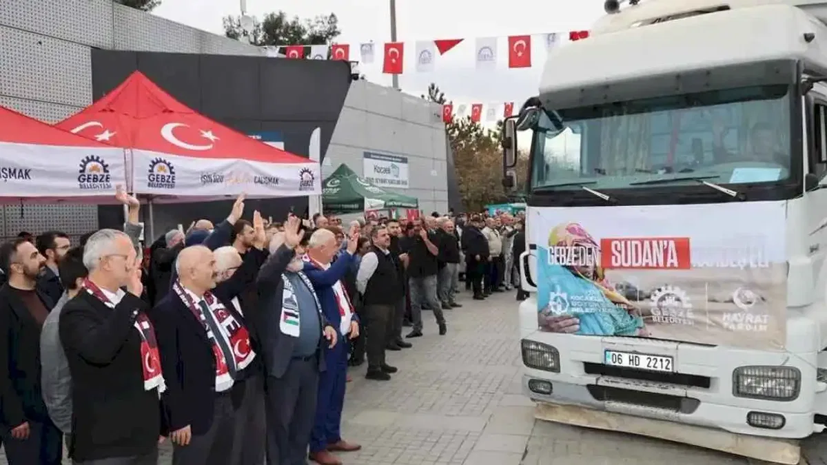 Gebze'den 10 tır Sudan'a uğurlandı
