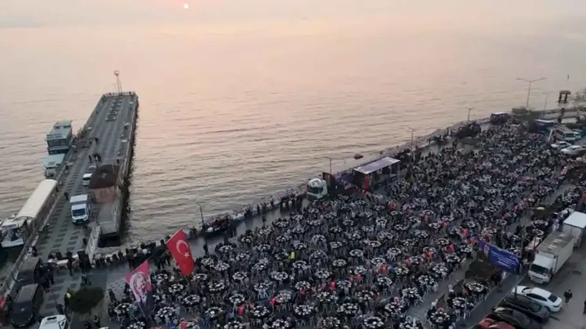 Bursa Büyükşehir’den Gemlik’te 3000 kişilik iftar sofrası