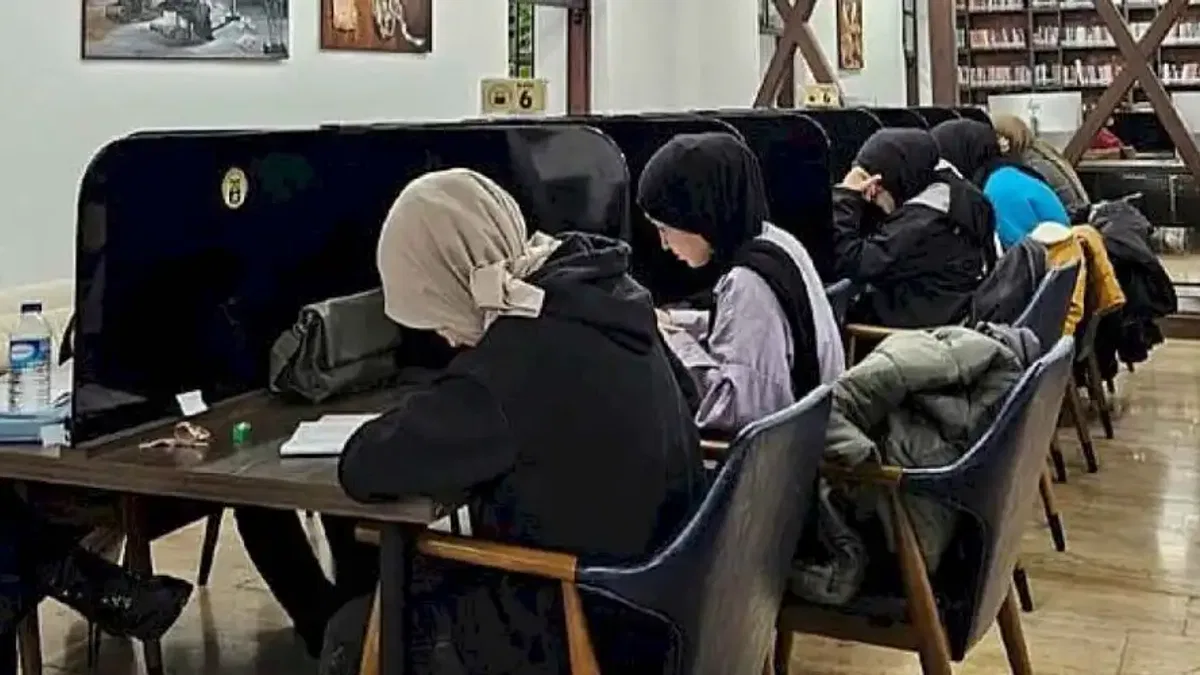 Öğrenciler Tyt Simülasyonunda Ter Döktü
