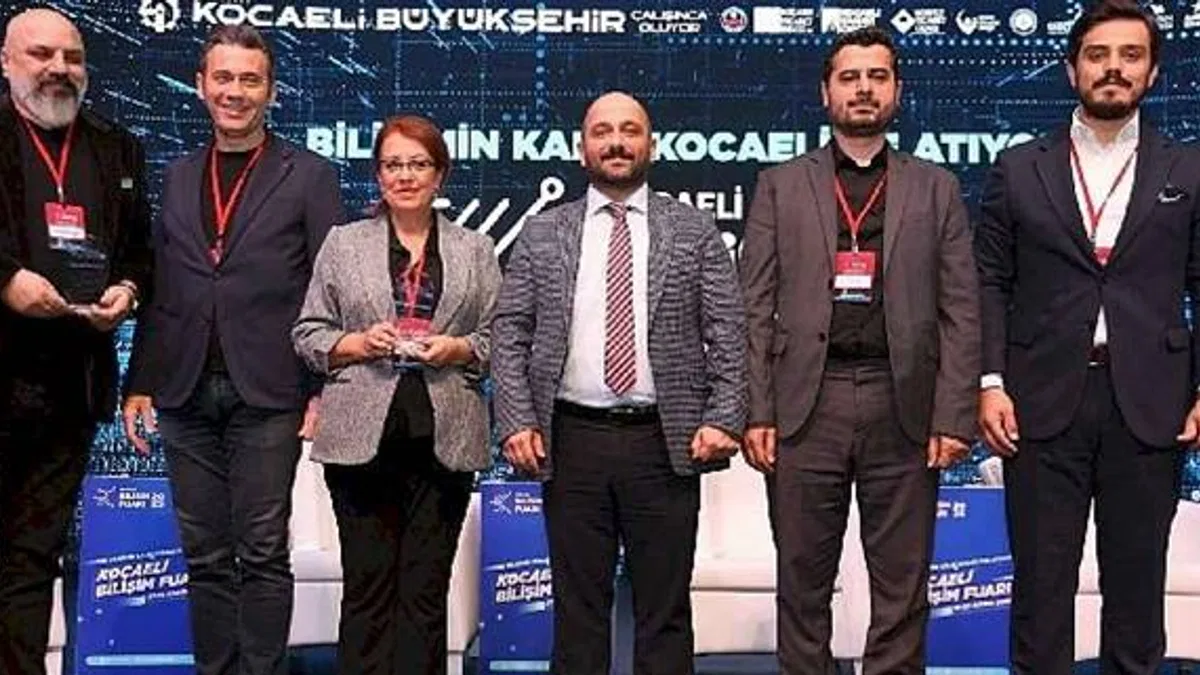 Yapay zekâ çağında tüm konular masaya yatırıldı