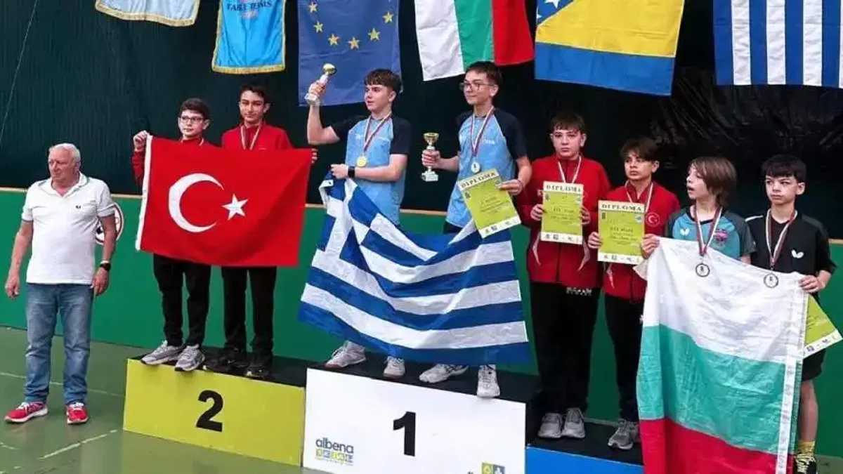 Balkanlar'dan milli formayla madalyalarla döndü