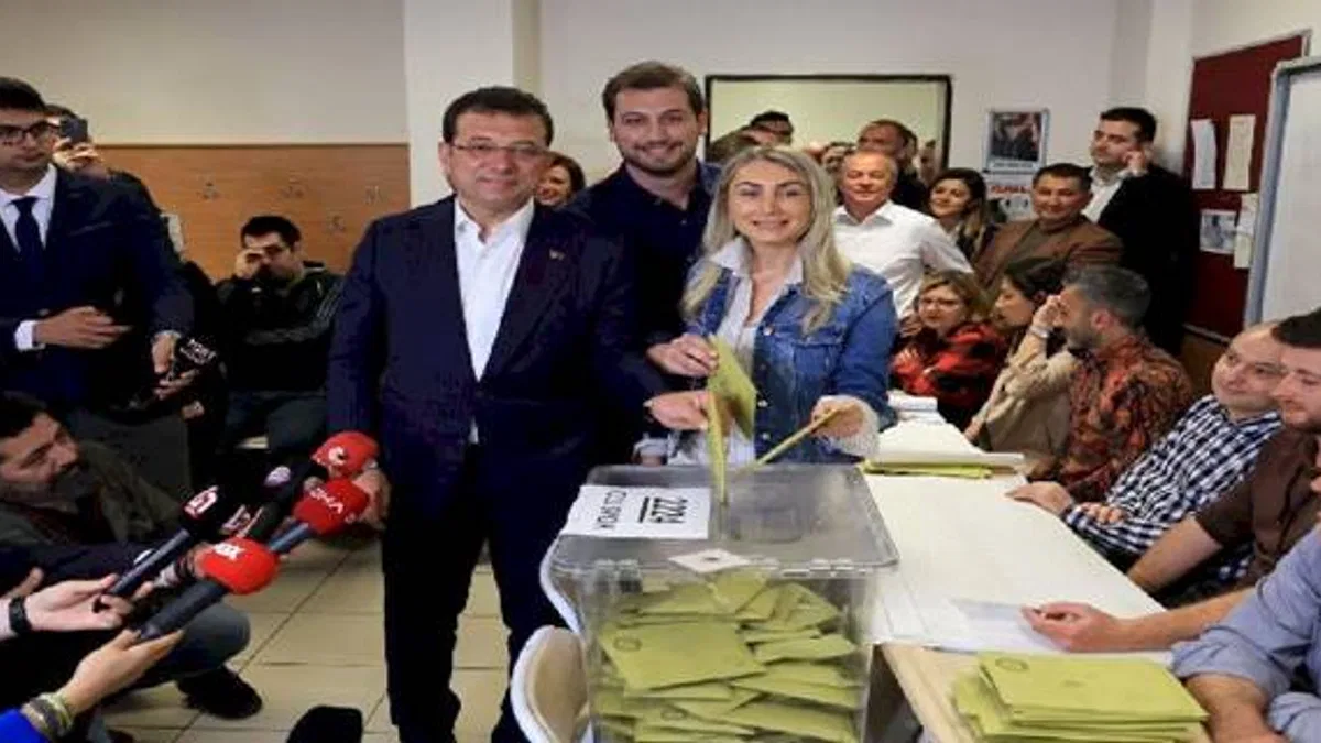 İmamoğlu ailesi oyunu Beylikdüzü'nde kullandı