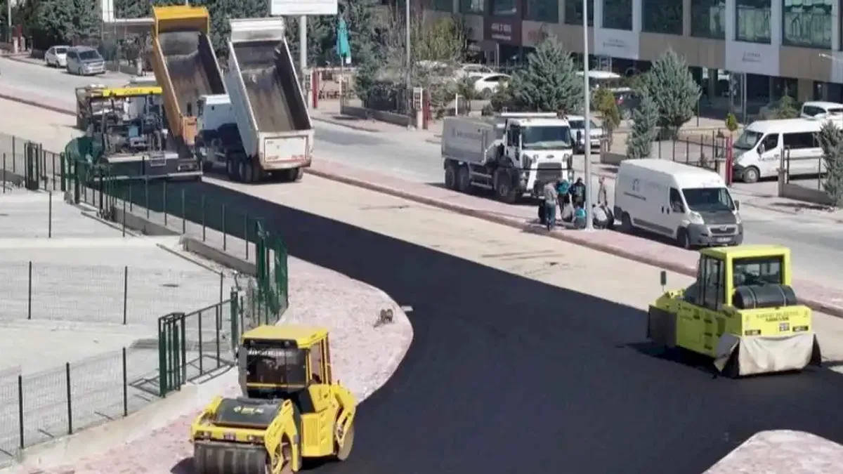 Konya Karatay’da 2025 yılı asfalt mesaisi başladı