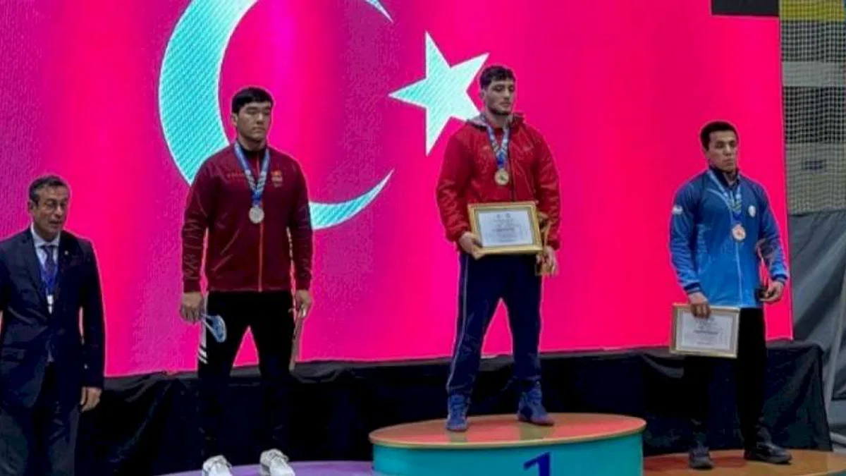 Sakaryalı sporcudan Kazakistan’da Milli gurur
