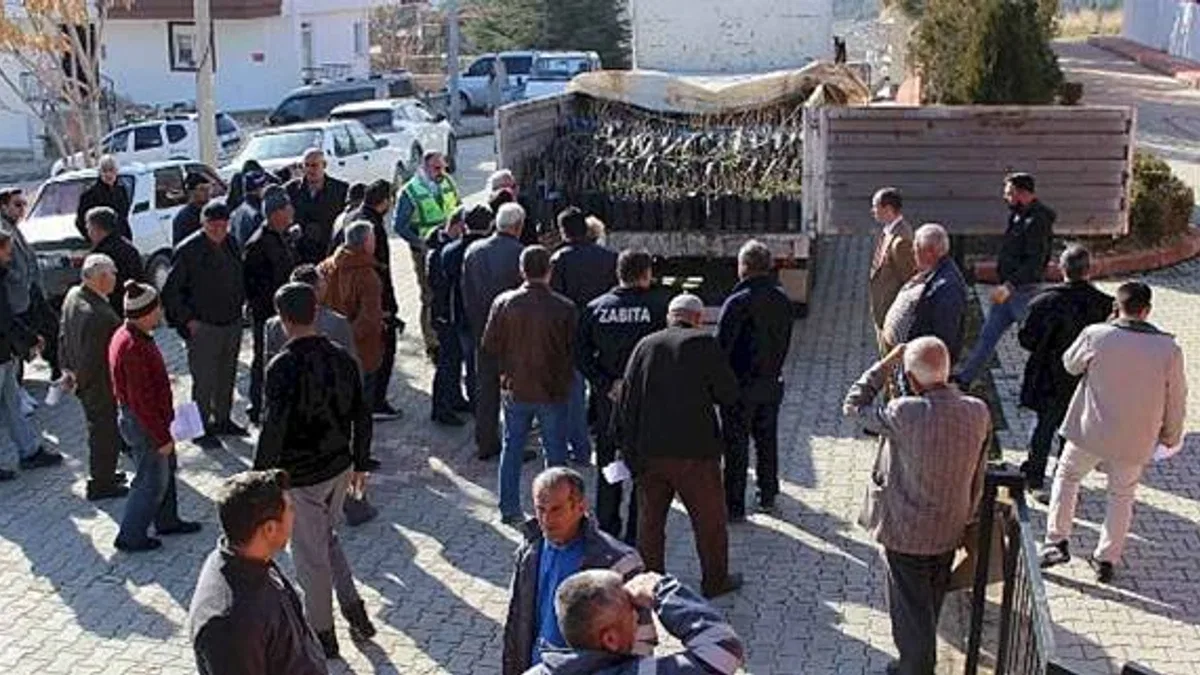 Antalya Büyükşehir Belediyesi kar marjı yüksek su ihtiyacı düşük ürünleri çiftçiyle buluşturuyor