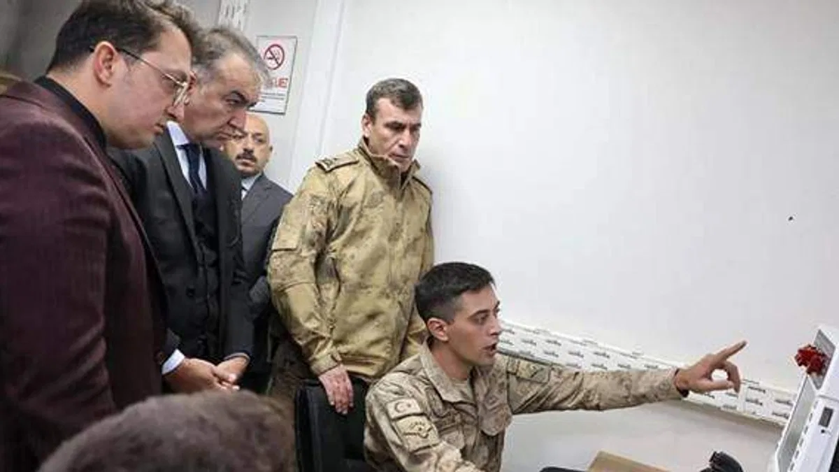 Bitlis'te 2050 rakımlı üs bölgesinde asayiş toplantısı yapıldı