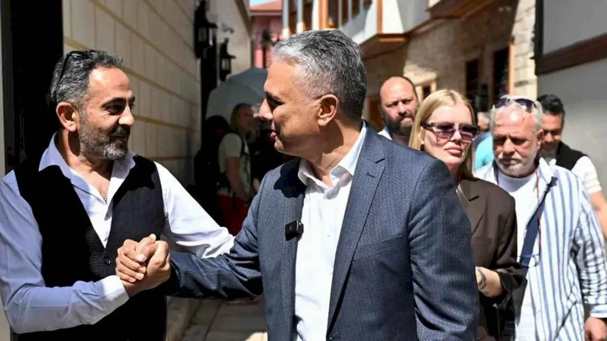 Başkan Uysal, Kaleiçi esnafıyla bir araya geldi