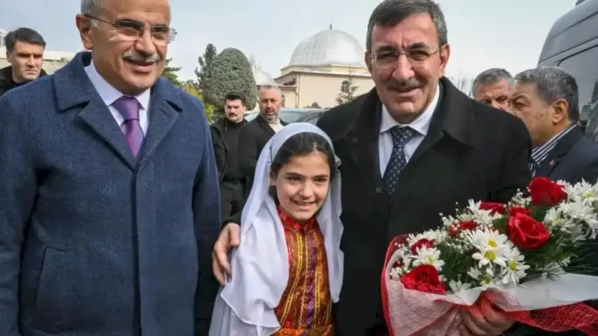 Cumhurbaşkanı Yardımcısı Cevdet Yılmaz'dan Malatya'ya tebrik