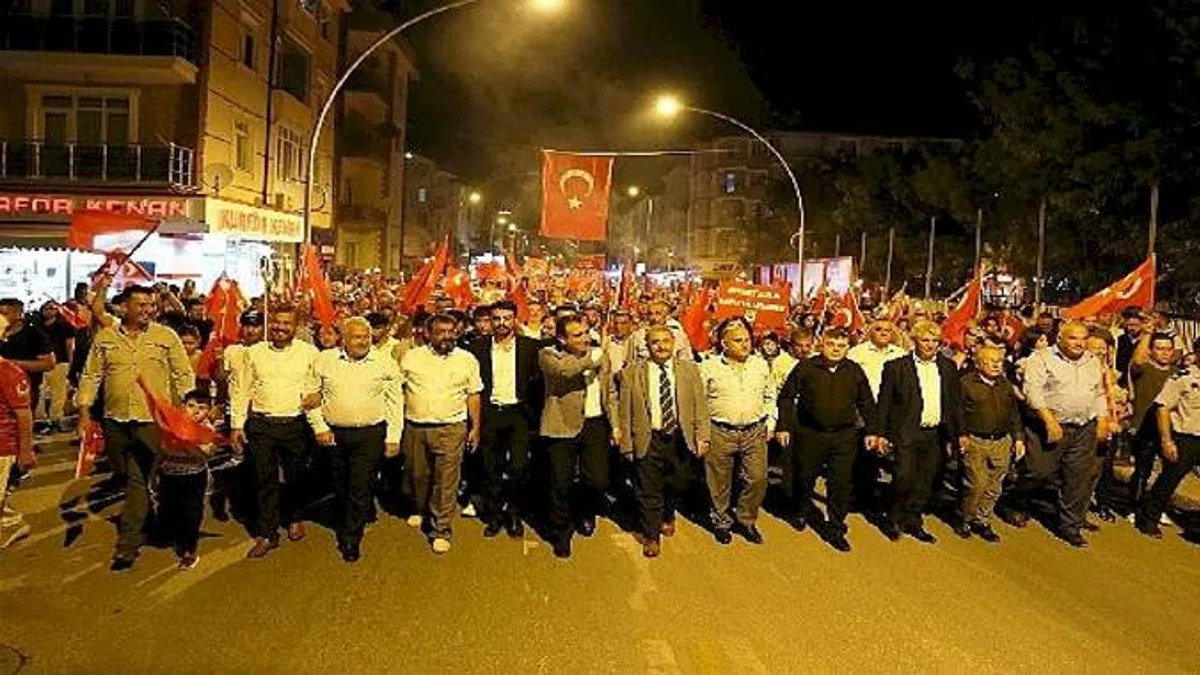 Türkçe Aşkı Vatan Aşkı Yürüyüşü coşkuyla gerçekleşti