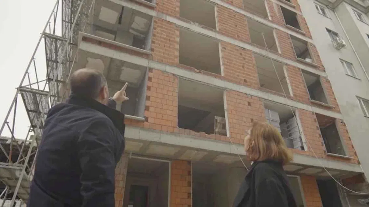 İstanbul'da riskli yapıların dönüşümü sürüyor... Bakan Kurum'dan 'yarısı bizden' paylaşımı