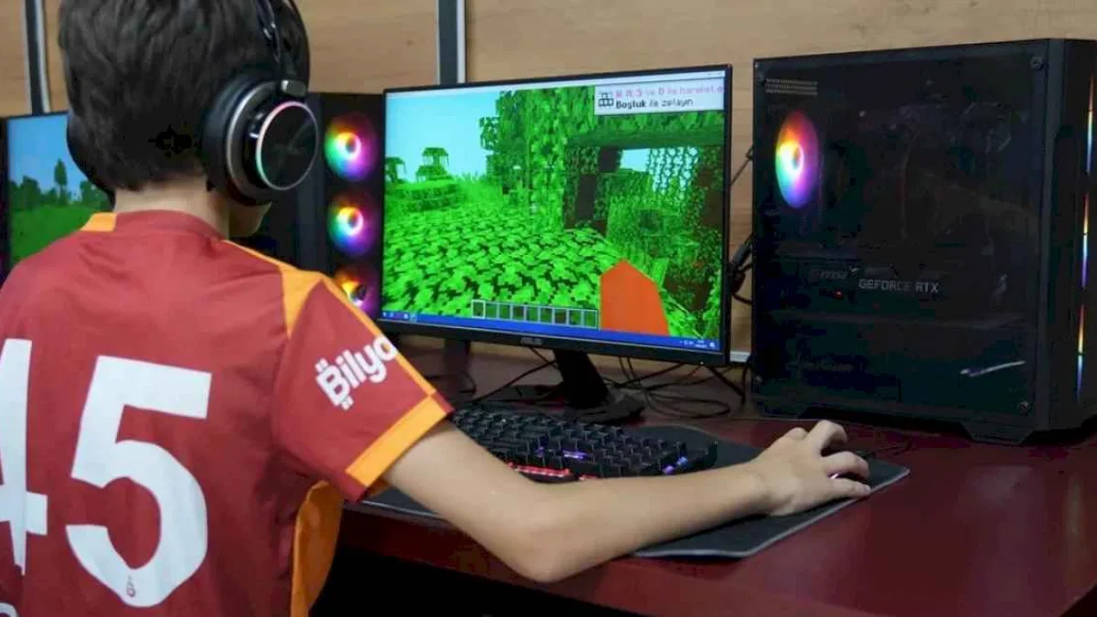 Özel gereksinimli çocuklara teknoloji dolu yaz etkinliği