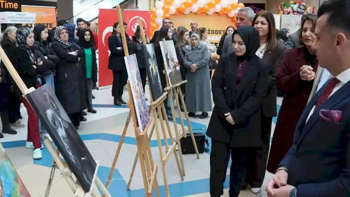 Erzurum’da '25 Kadın 25 Hikâye' sergisi açıldı