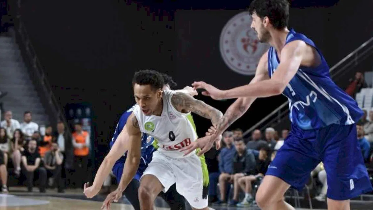 Son saniye basketi Potanın Tarzanları'na galibiyet getirdi