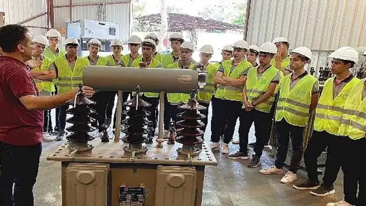 Enerjinin Yıldızları, baraj dersi için Oymapınar HES'i ziyaret etti