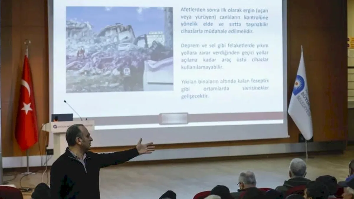 Antalya'da ilaçlama personeline biyosidal ürün kullanımı eğitimi