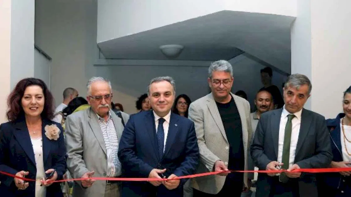 ERÜ Rektörlük Güzel Sanatlar Bölümü’nden resim şöleni