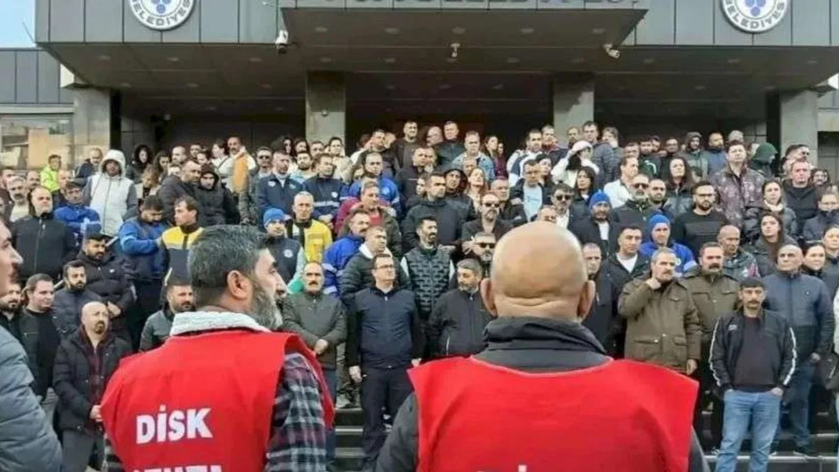 İzmir Buca Belediyesi'nde hizmetler durdu! İşçiler yine iş bıraktı