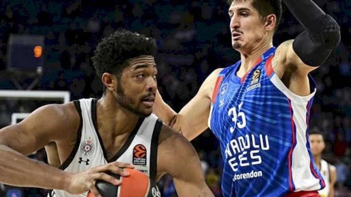Anadolu Efes THY Euroleague'de Kızılyıldız'a konuk oluyor!