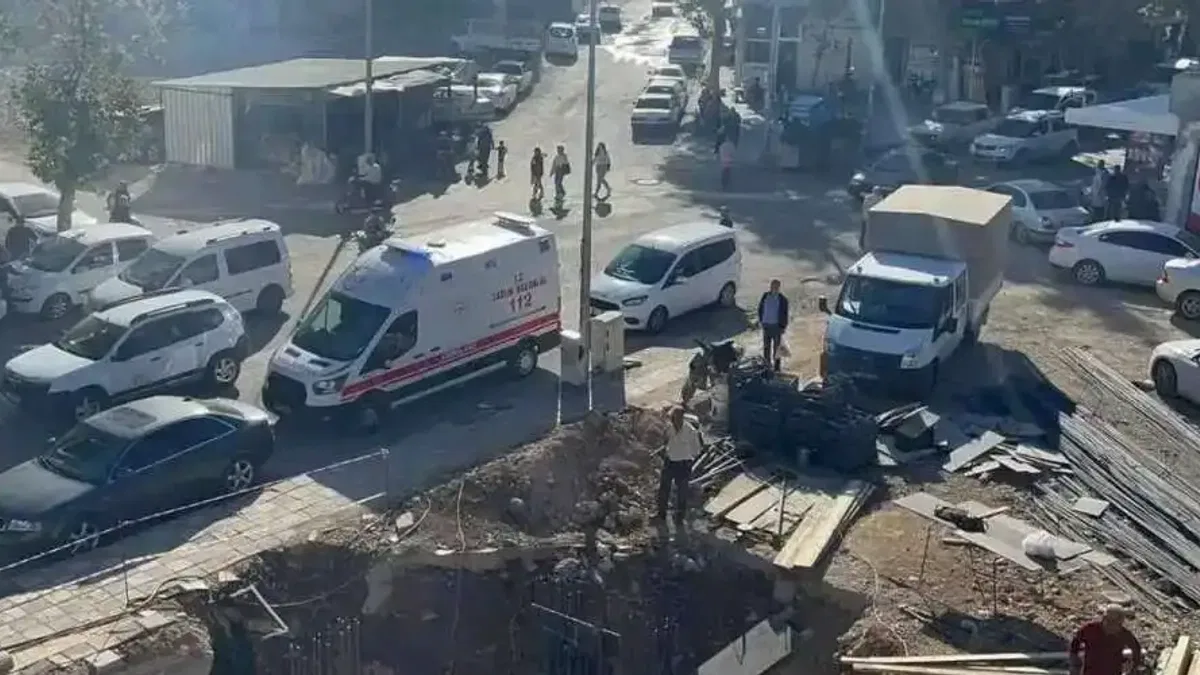 Adıyaman'da çatıya çıkan çocuk yangın çıkardı