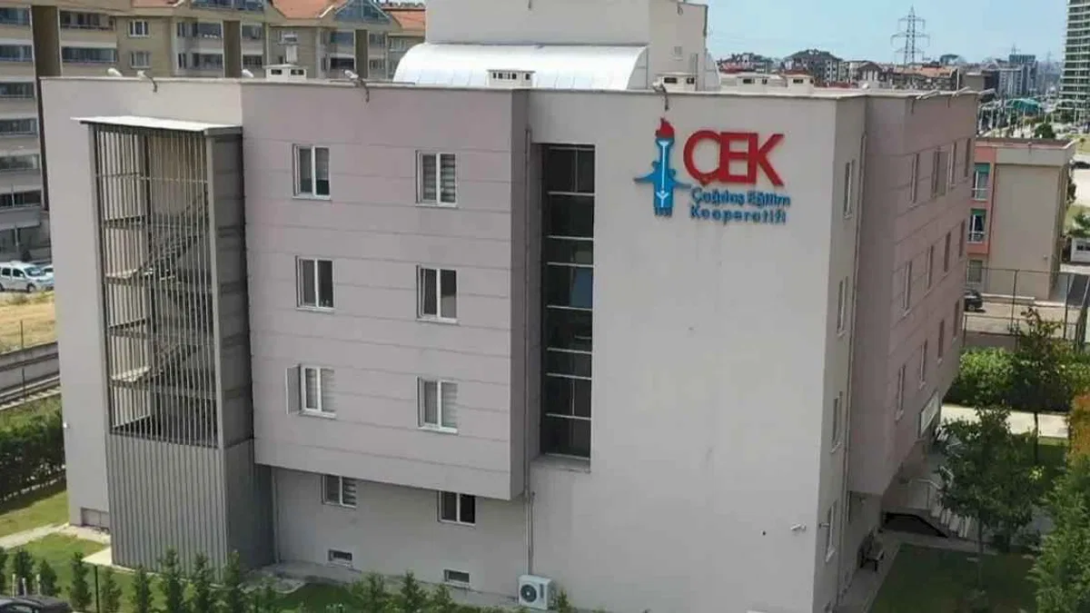 ÇEK, tam bursluluk programını hayata geçiriyor
