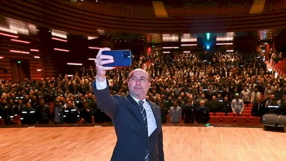 Konya Selçuklu’da Başkan Pekyatırmacı personel ile bayramlaştı