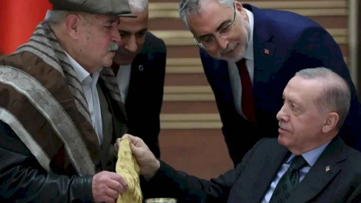Cumhurbaşkanı Erdoğan 'emektarlarla' buluştu