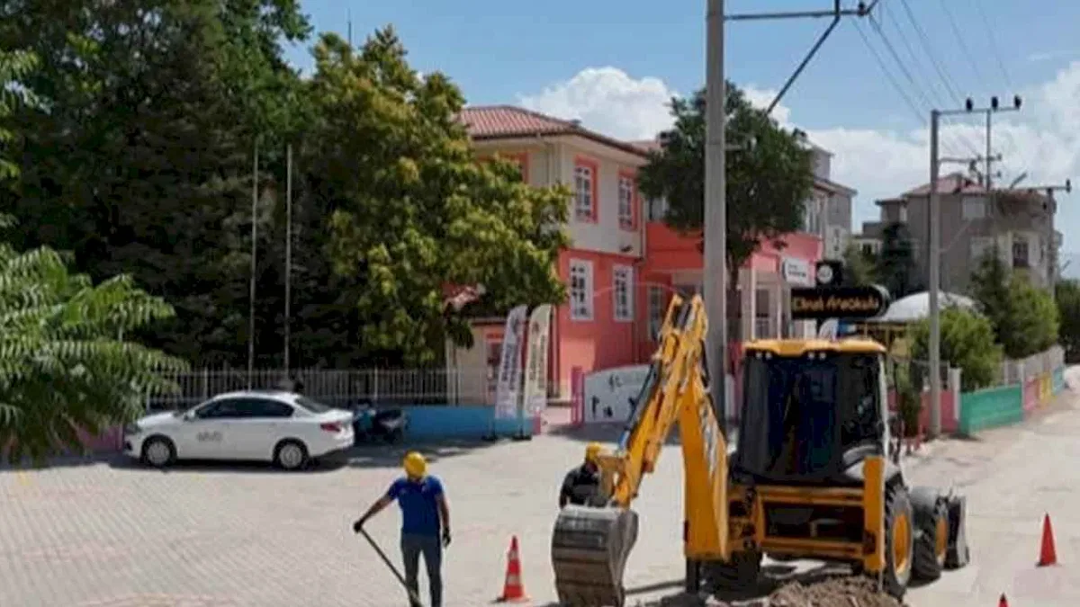 Antalya'da 50 yıllık eski borular yenilendi
